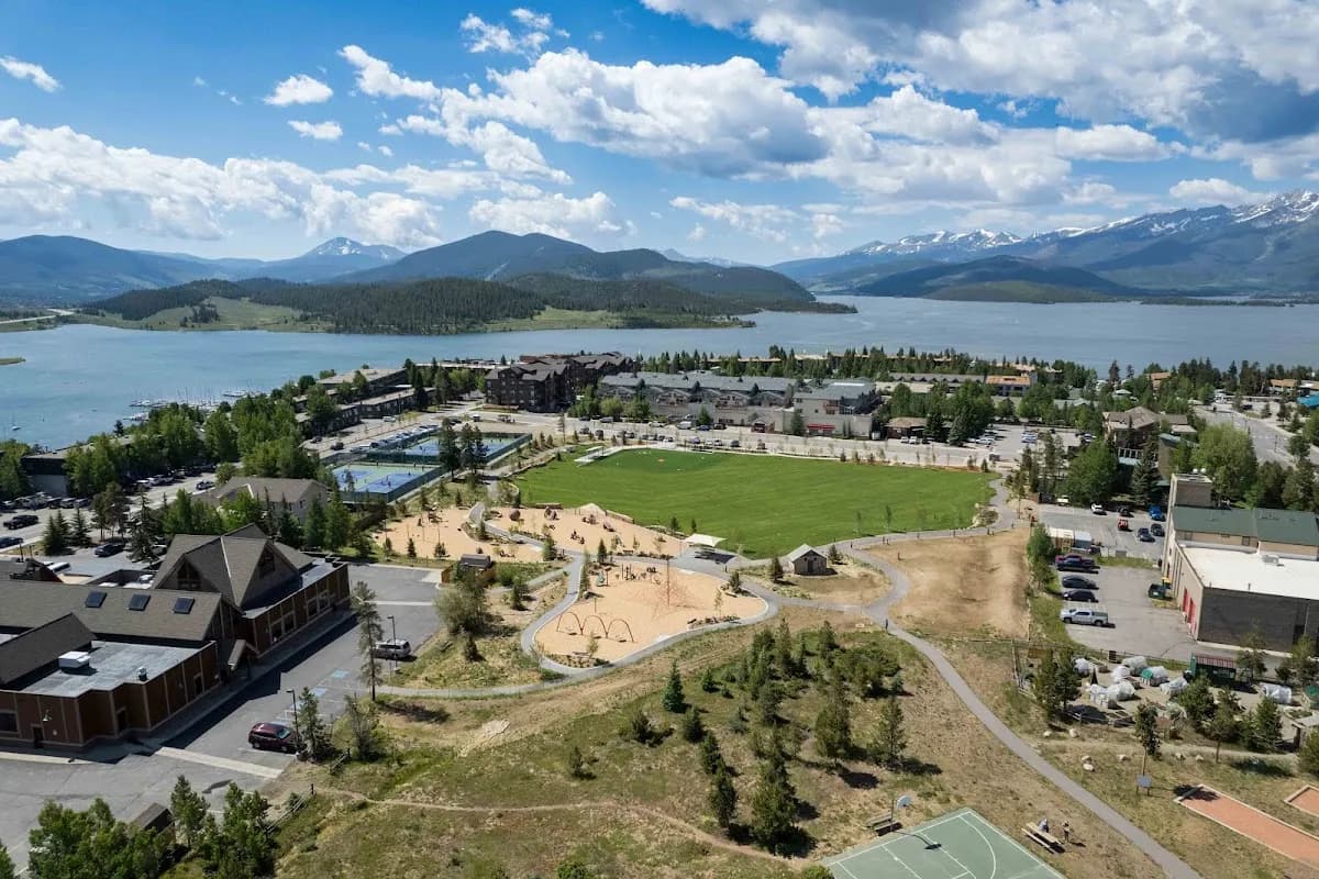 Dillon Tennis Courts