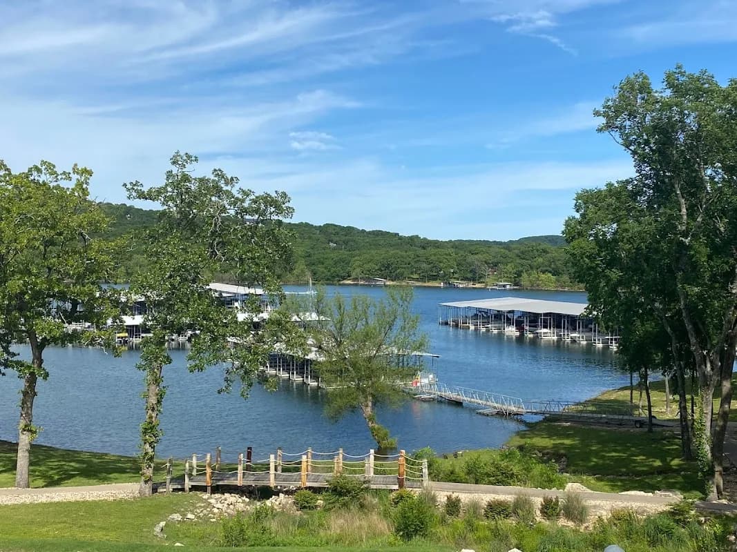 Port of Kimberling Marina & Resort