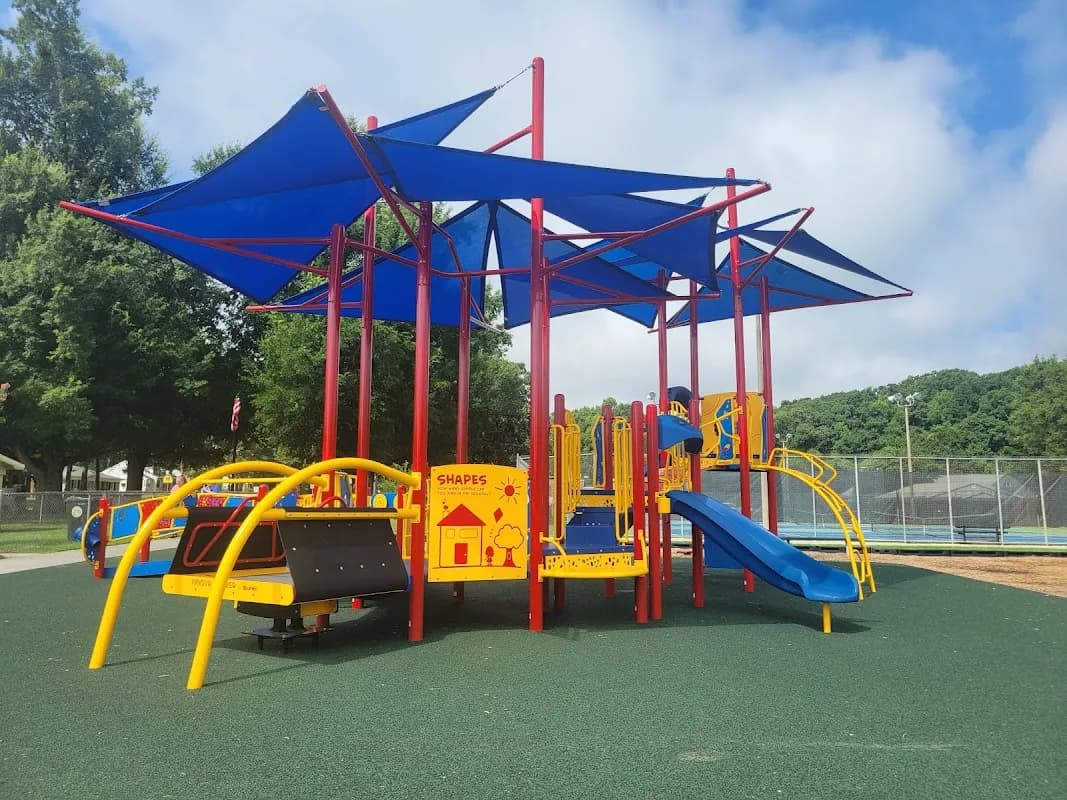 Huck Sansbury Park Gym