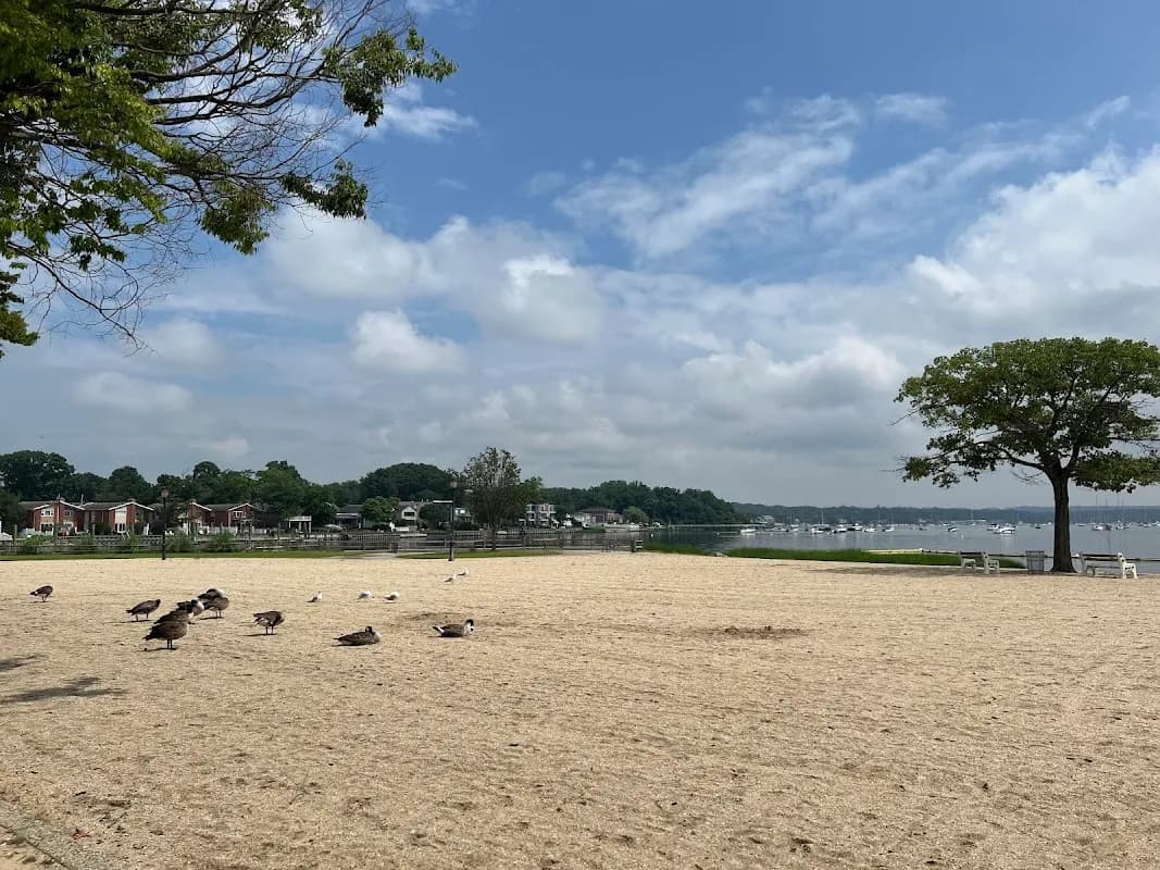 Manorhaven Beach park