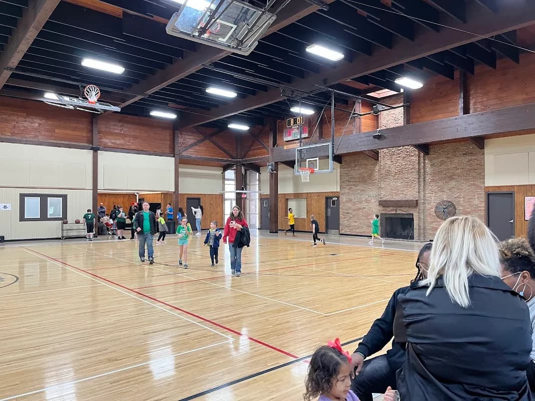 East Recreation CenterβIndoo