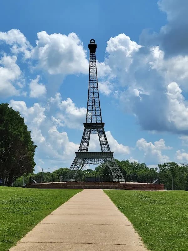 Paris Eiffel Tower Park